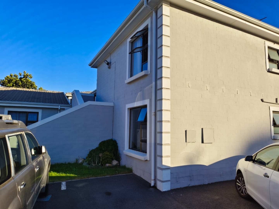 To Let 2 Bedroom Property for Rent in Sonstraal Heights Western Cape
